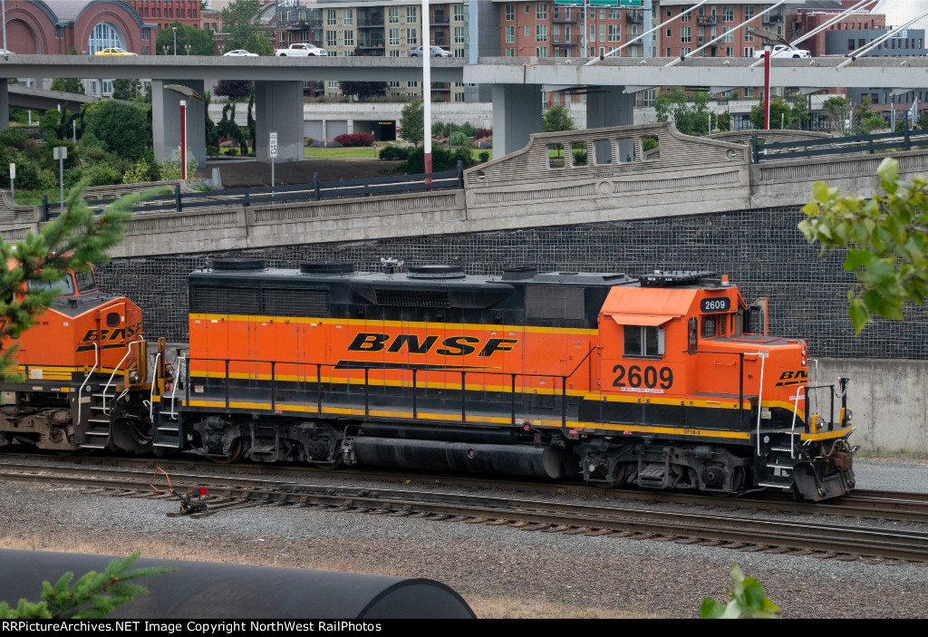 BNSF 2609